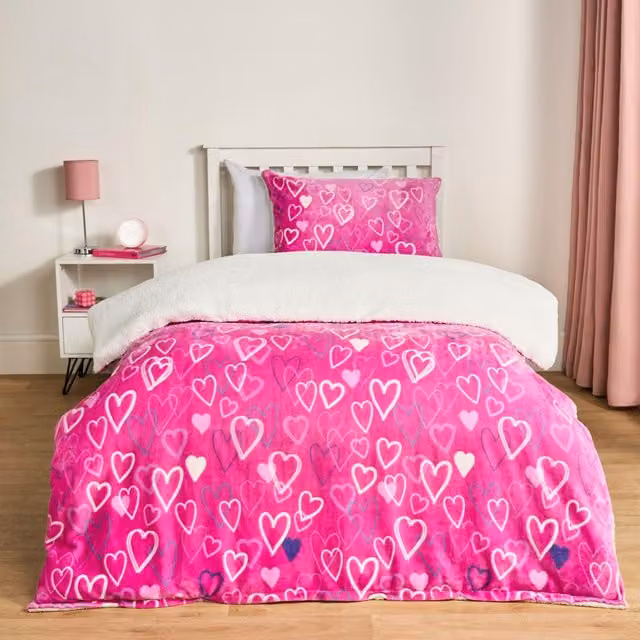 OHS Girls Glow In The Dark Ultra Soft Heart Print Duvet Cover and Pillowcase Set in Bright Pink, W: 140 cm, L: 200 cm