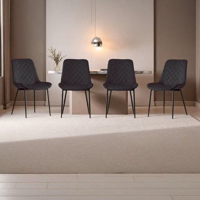 Madefor.living Amelia Velvet Comfort Dining Chairs Set of 4 in Black