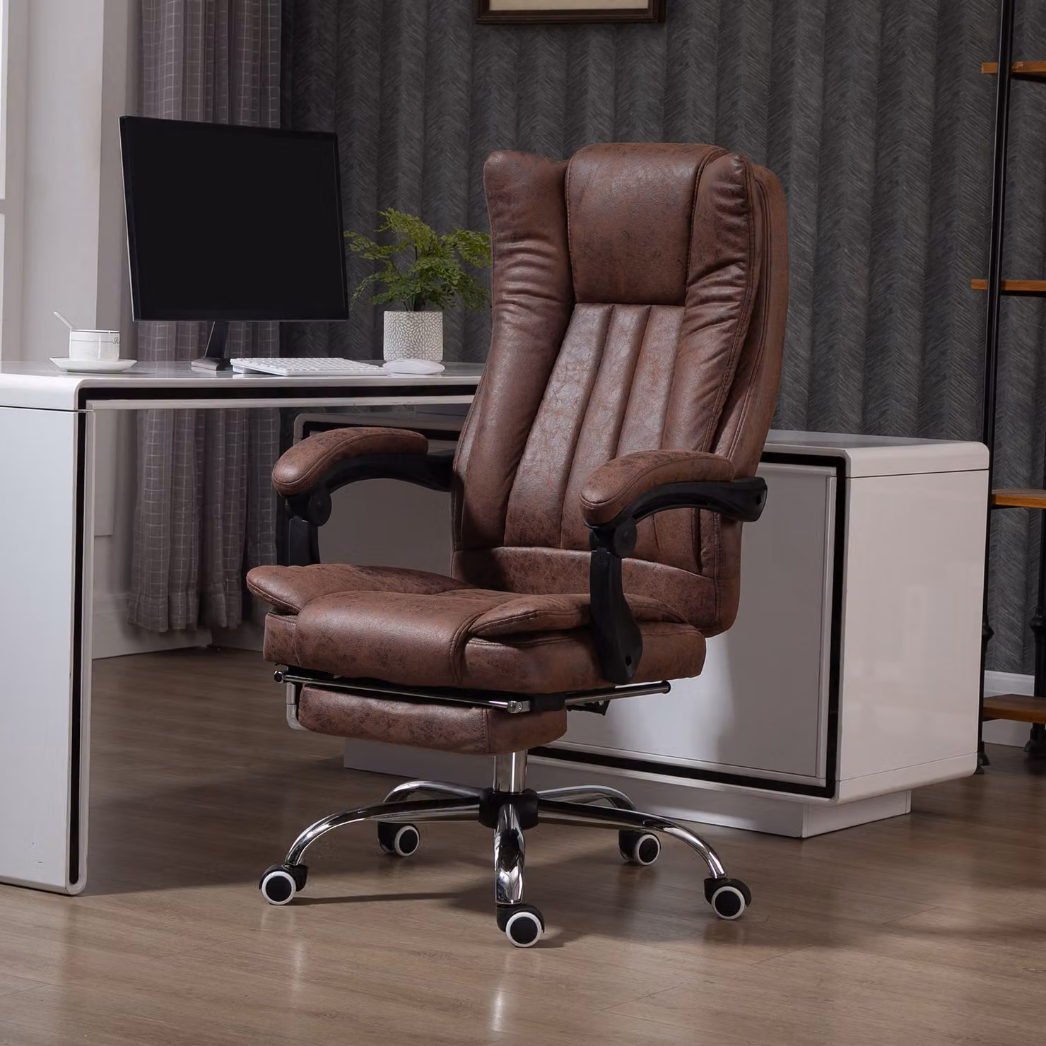 Vinsetto Ergonomic Office Chair in Brown with Footrest, Armrests and Reclining Function – 2