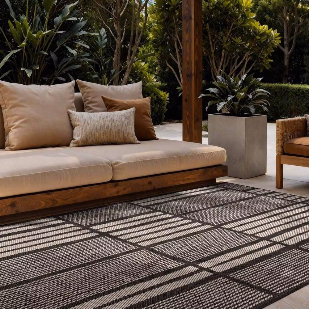 Ted Baker Allington Geometric Reversible Flatweave Indoor Outdoor Rug in Black, W: 160 cm, L: 230 cm – 2