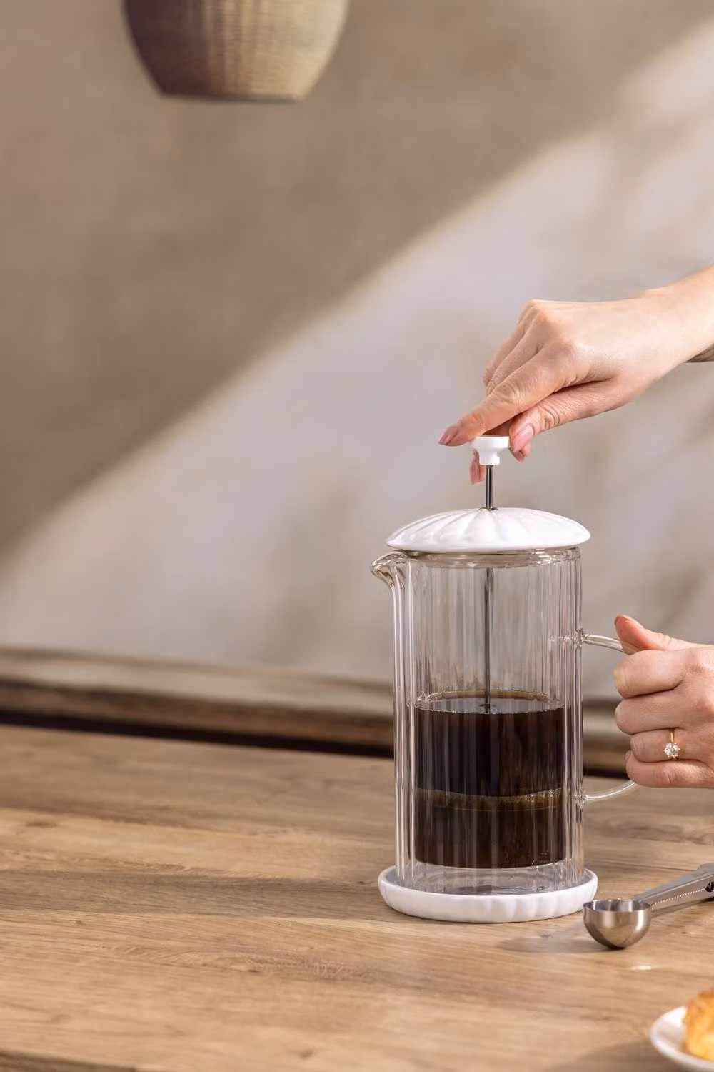 Price & Kensington Luxe Cafetiere French Press, 1 Litre, White – 3