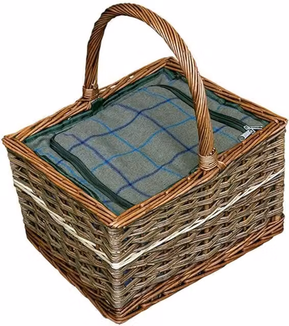 Red Hamper Wicker Yorkshire Picnic Basket with Green Fitted Cooler, W/D/H: 37.0 x 30.0 x 22.0 cm