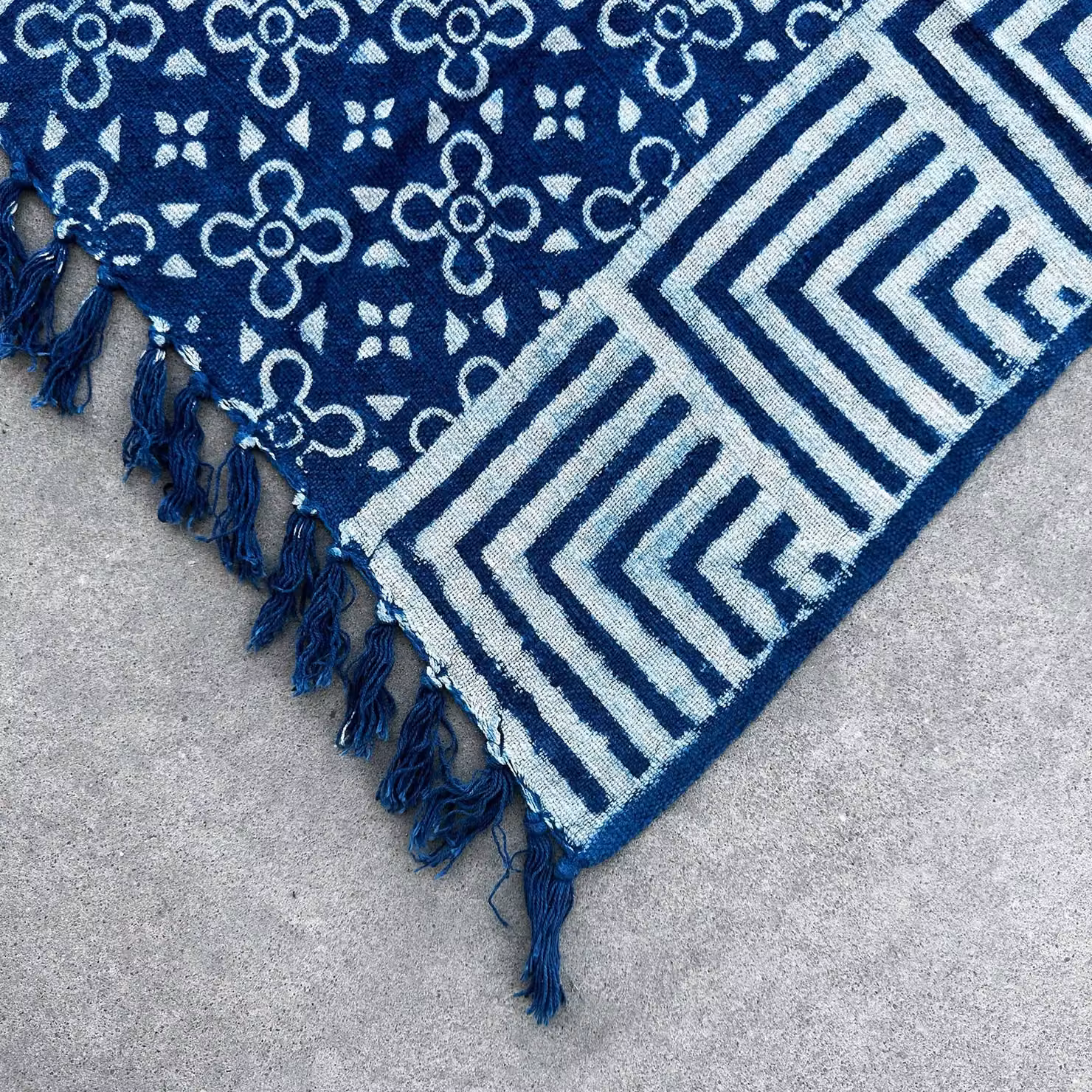 KDMD Handmade Indigo Throw with Gold Kasba Tiles Geometric Design, W/D: 170 x 120 cm – 3