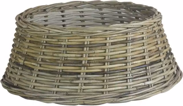 Red Hamper Round Rattan Christmas Tree Skirt in Red, Brown and Grey