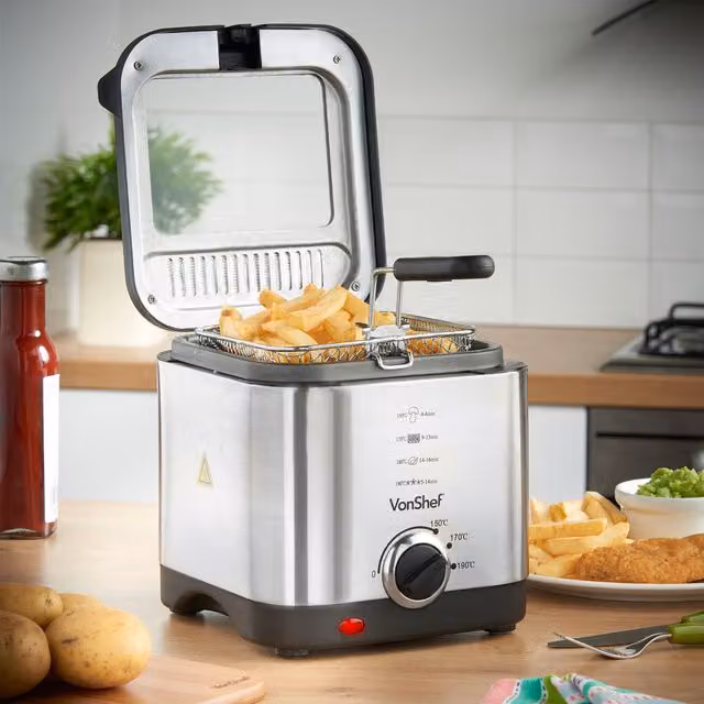 VonShef 1.5L Deep Fat Fryer with Oil Cold Zone in Silver Stainless Steel