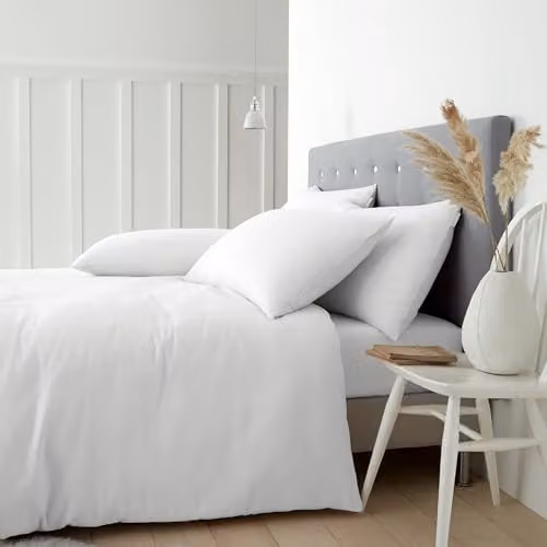Catherine Lansfield Christmas Brushed Cotton Flannelette Duvet Cover and Pillowcase Set in White and Red, W/D/H: 180 x 200 cm