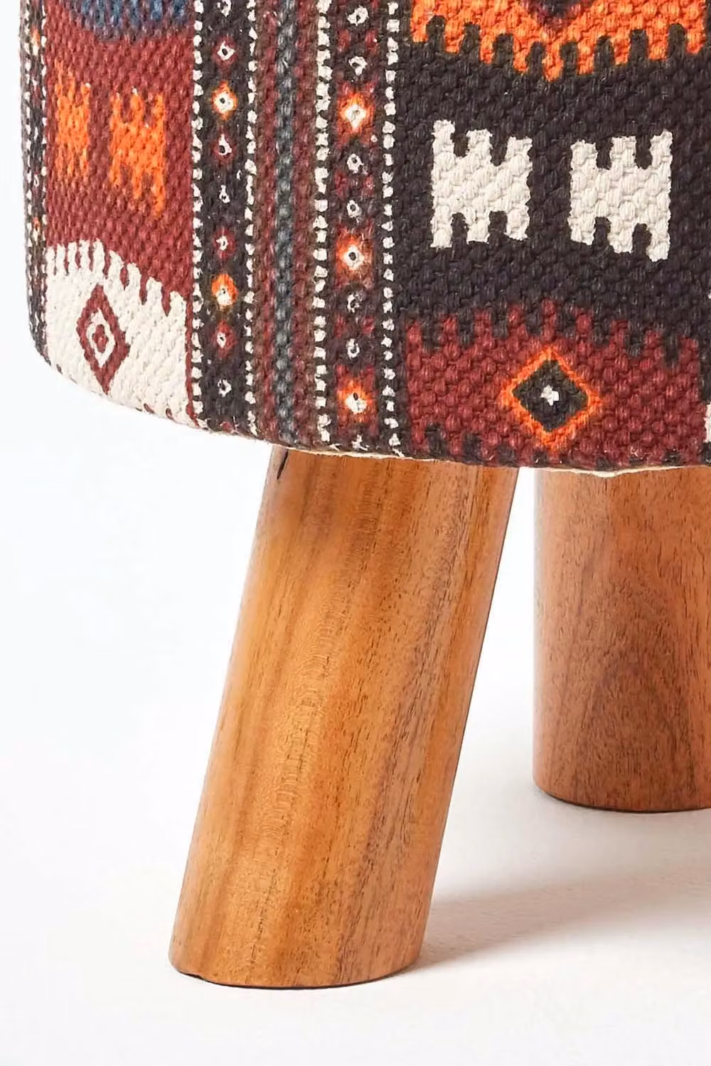 Homescapes Tall Kilim Footstool with Wooden Legs in Multicolour Geometric Fabric – 3