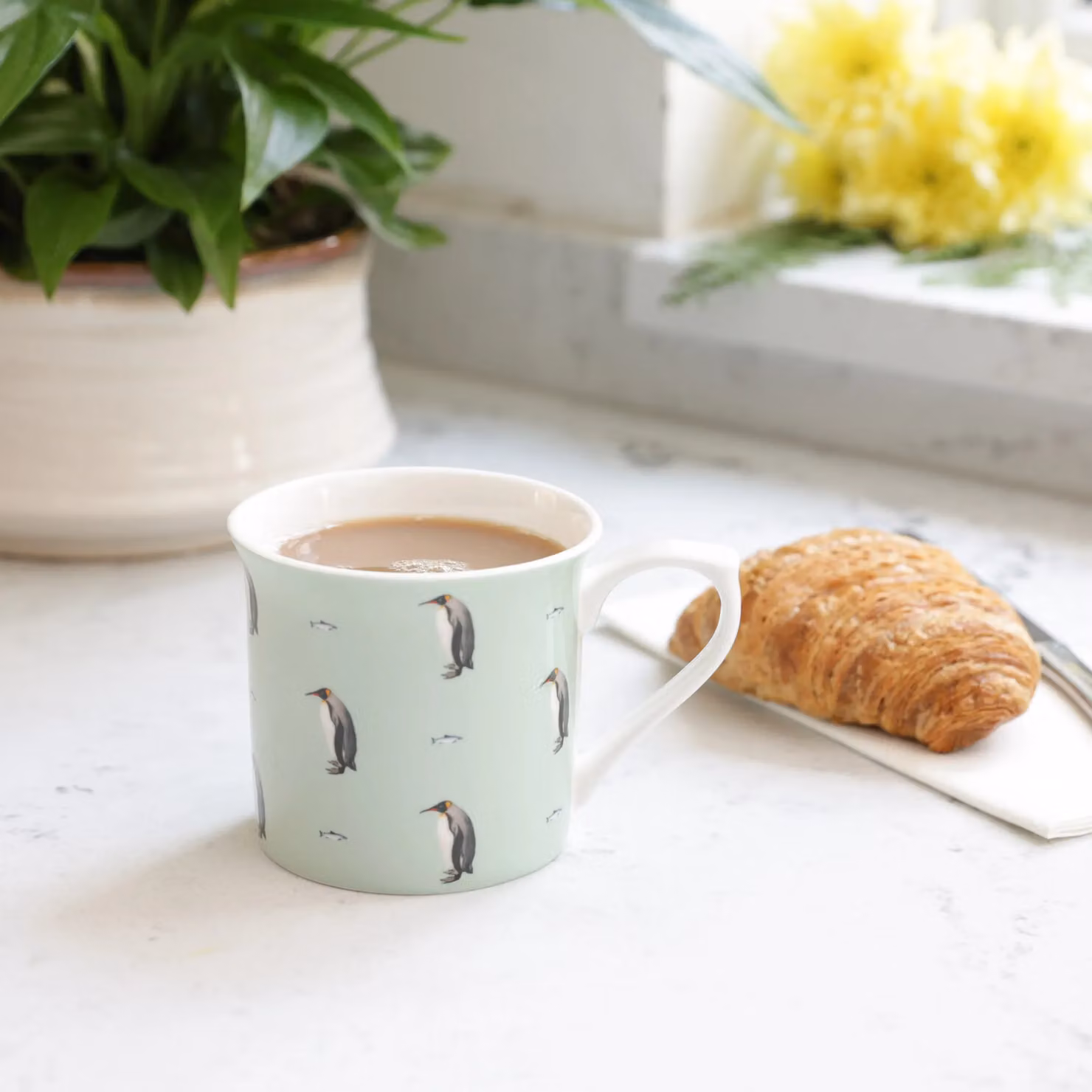 KitchenCraft Set of 4 Blue Fluted Bone China Penguin Mugs – 2