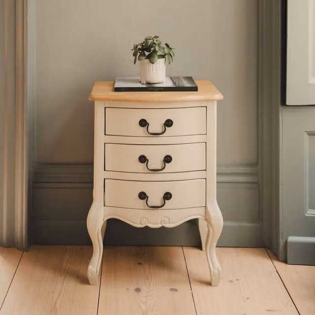 Statement Furniture Juliette Vintage Chic 3 Drawer Bedside Table in Ivory – 1