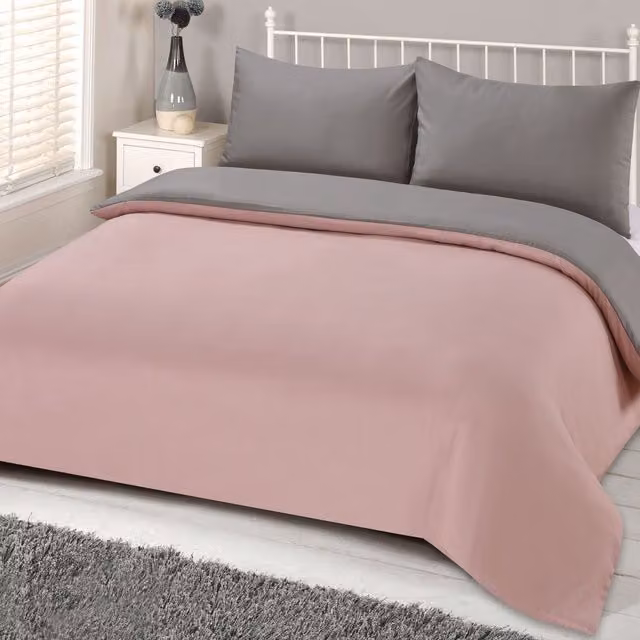 Brentfords Reversible Plain Microfibre Bedding Set with Pillowcase in Pink and Grey, 200 x 200 cm