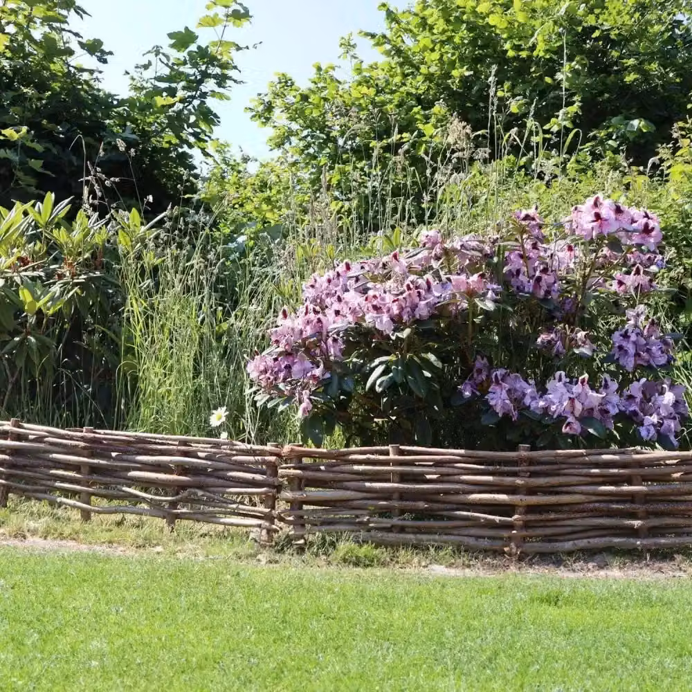 Woven Wood Hazel Hurdle Lawn Edging, 8m (8 Pieces), Height: 22 cm, Natural Brown – 4