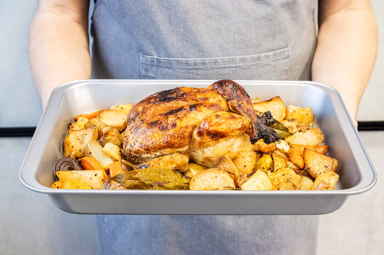 KitchenCraft Non-Stick Rectangular Roasting Pan in Silver and Grey, W: 41 cm, D: 28.5 cm – 4