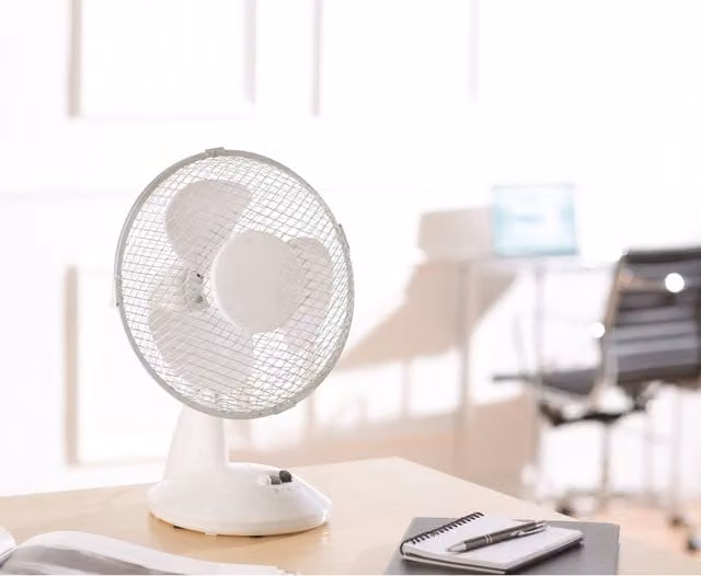 Icycool White Oscillating Table Fan, 22.86 cm