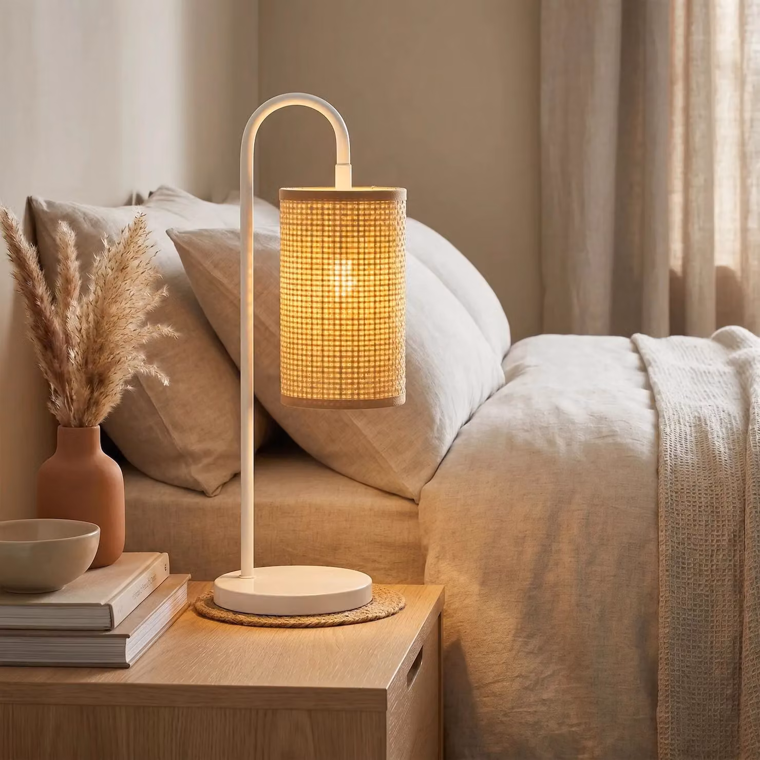 Happy Homewares Vintage White Gloss Table Lamp with Tubular Woven Rattan Shade – 2