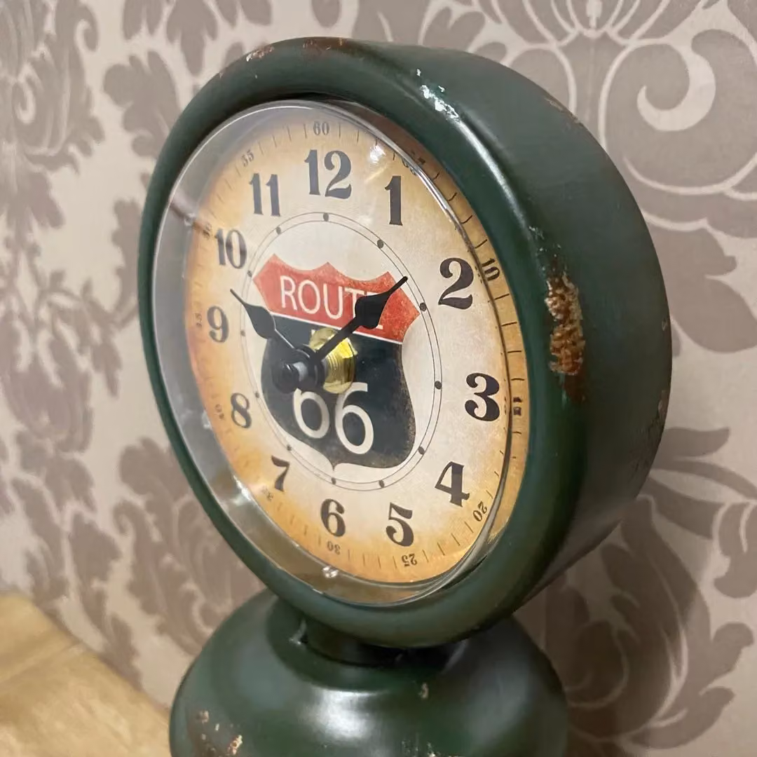 Minster Analog Round Metal Tabletop Clock in Green, W: 12 cm, D: 10 cm, H: 37 cm – 3