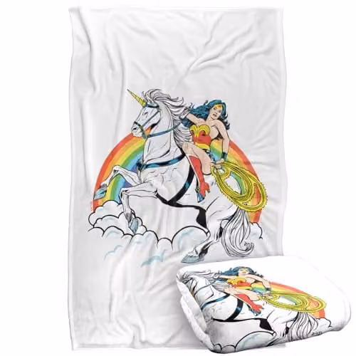 Warner Bros. Wonder Woman Strong Warrior Super Soft Fleece Throw Blanket for Children, Multicolour – 1