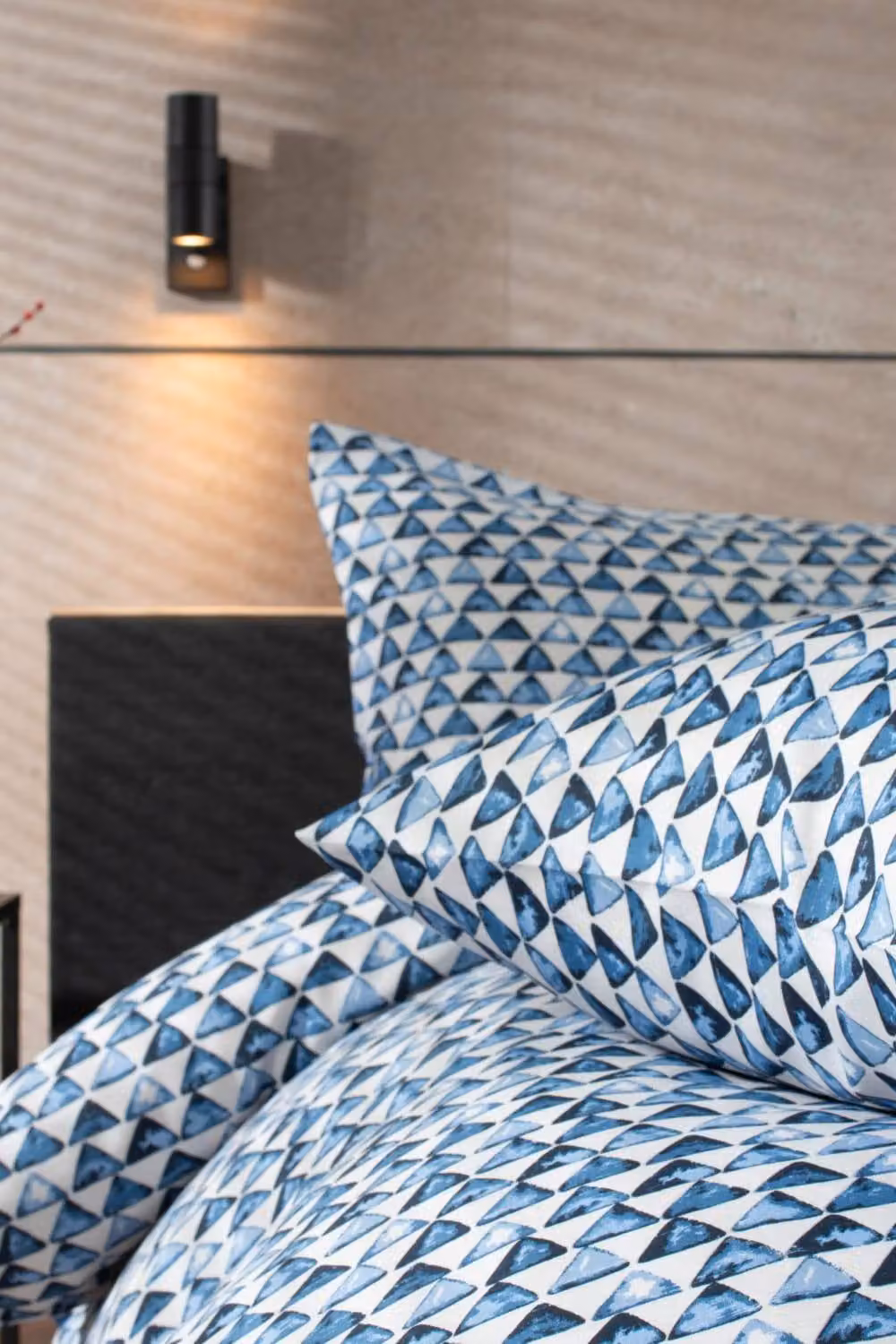 Deyongs Studio Blue Graphic Cotton Printed Duvet Cover, 200 x 200 cm – 3