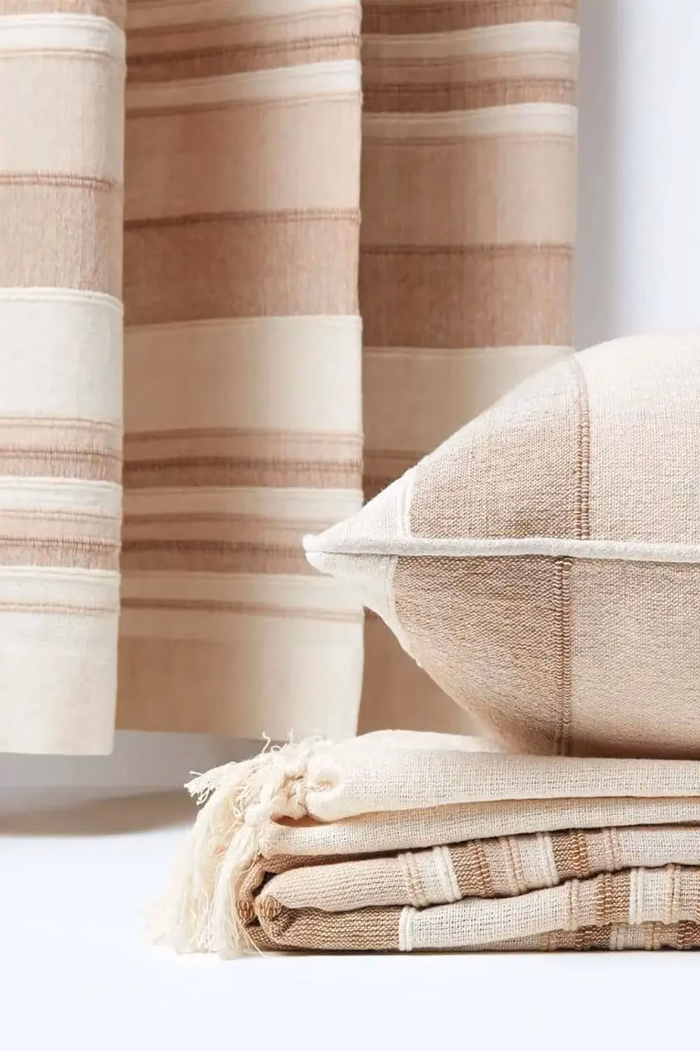 Homescapes Morocco Striped Cotton Eyelet Curtain Pair in Beige, Width: 140 cm, Drop: 137 cm – 2