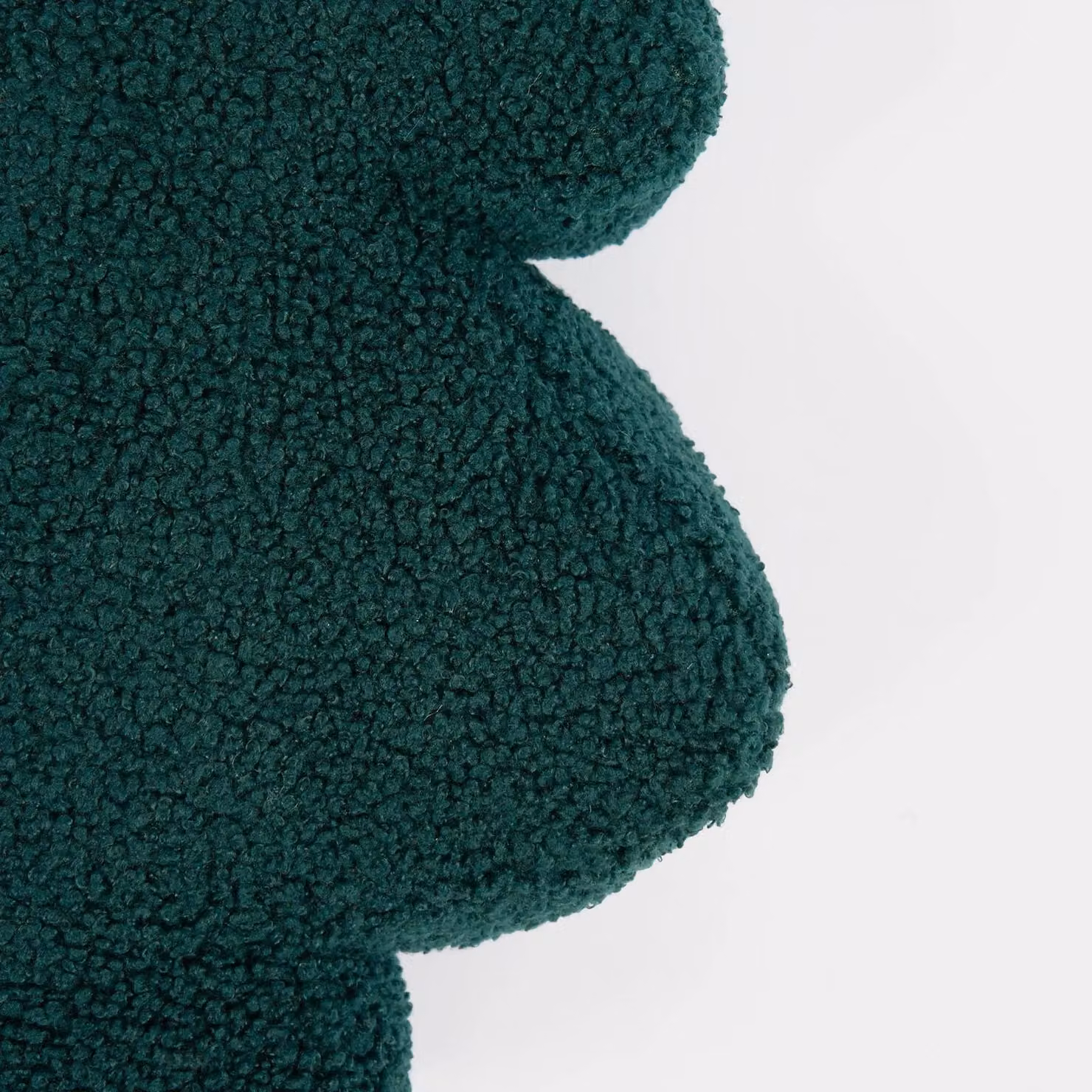 OHS Green Christmas Tree Fleece Cushion 1/2 Pack – 4