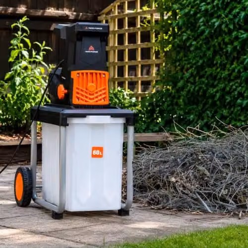 Yard Force 2800W Silent Garden Shredder in Black with 60L Collection Box and 45mm Cutting Diameter – 6