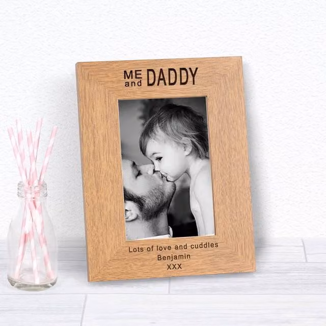 Uniqueful Men's Personalised Me & Daddy Wood Picture Frame, Brown, 10 x 15 cm