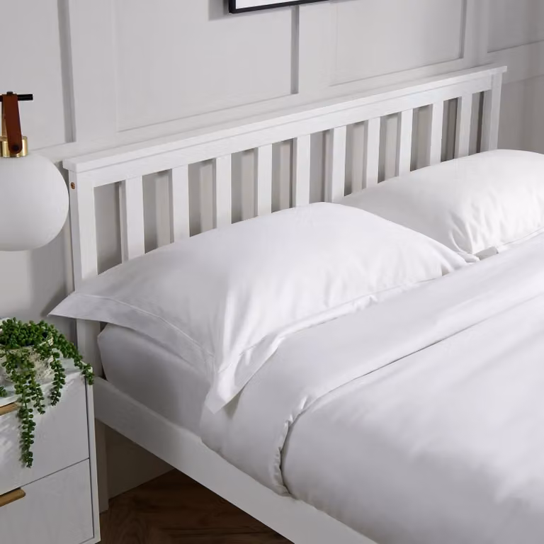 Home Source Florida Single Wooden Bed Frame in White, Solid Pine with Slatted Base, W/D/H: 140 x 200 cm