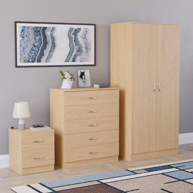 Vida Designs Riano 3 Piece Modern Bedroom Set in Pine