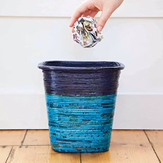 Paper High Reclaimed Newspaper Waste Paper Basket in Blue, W/D/H: 20.0 x 18.0 x 20.0 cm