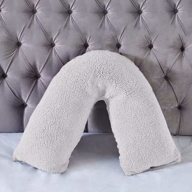 Snug City Home Sweet Home UK Teddy Fleece V Shaped Pillowcase in White