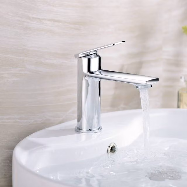 Bathroom Kingdom Risca Single Lever Chrome Basin Mixer Tap with Pop Up Waste in Silver