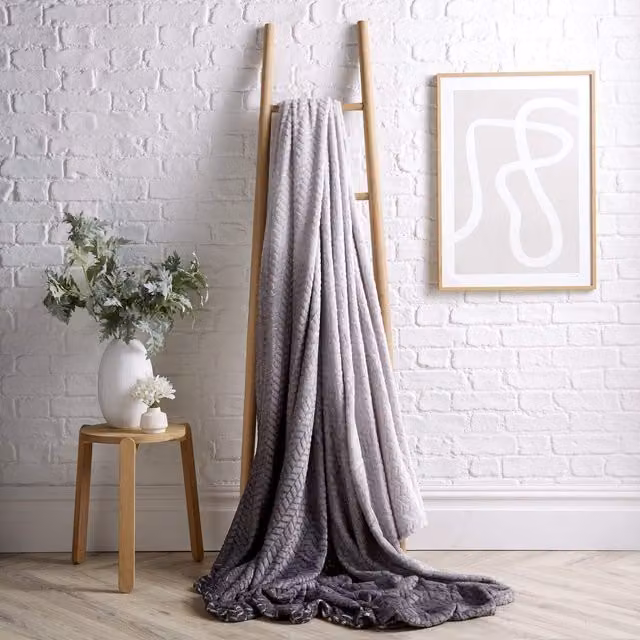 NewEdgeBlinds Grey Chevron Modern Throw, Width: 200 cm
