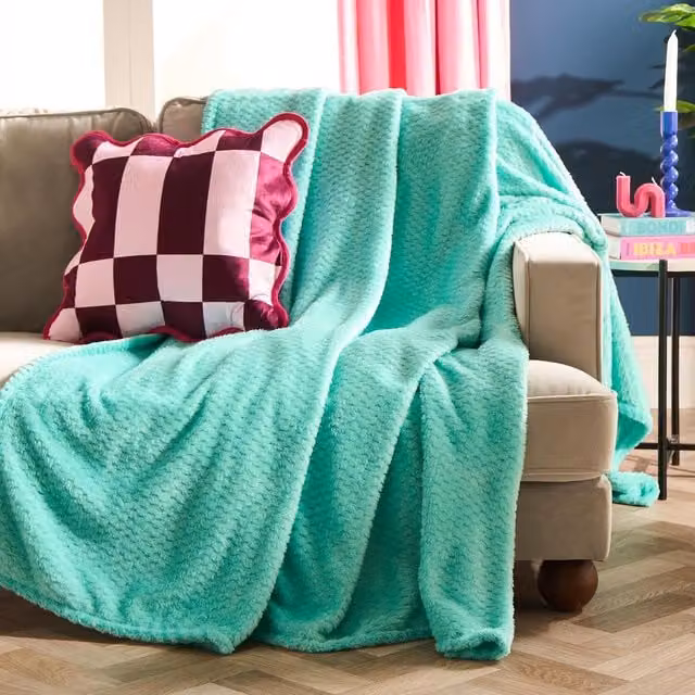 OHS Fluffy Waffle Fleece Throw in Jade Green, 125 cm