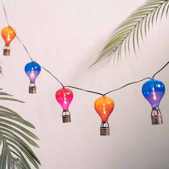 The Illuminated Garden 10 LED Solar Hot Air Balloon Multicolour String Lights