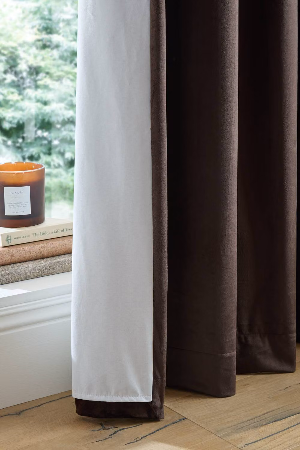Catherine Lansfield Super Thermal Blackout Matt Velour Eyelet Curtains in Chocolate, Width: 168 cm, Drop: 183 cm – 4