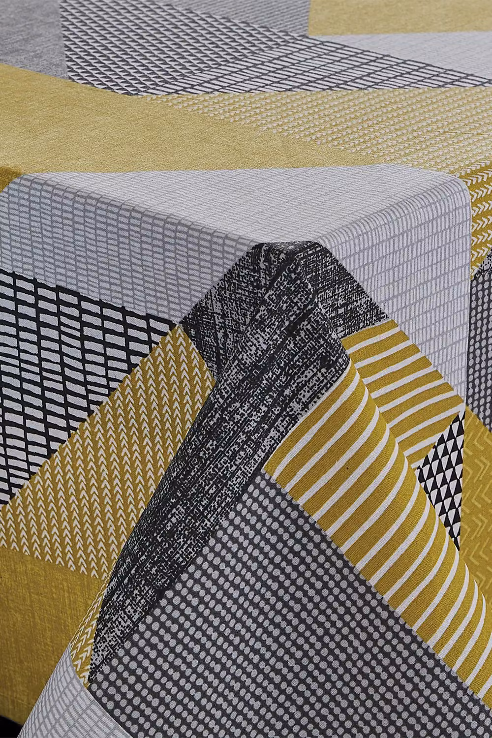 Catherine Lansfield Larsson Geo W/D: 137 x 229 cm Yellow Coated Cotton Oilcloth Tablecloth – 2