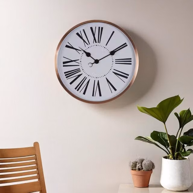 Premier Housewares Orsina Baillie Round Analog Wall Clock in Gold, Diameter: 50 cm – 1