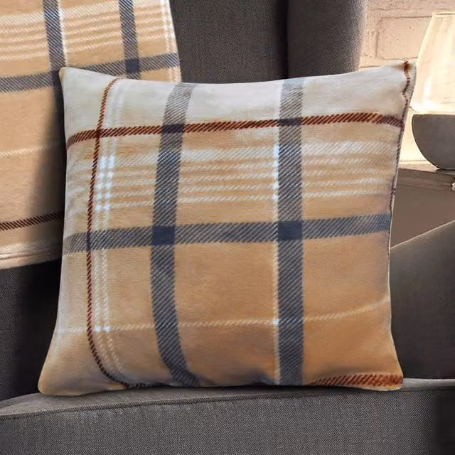 Velosso Luxury Checked Fleece Cushion in Beige, W/D/H: 43 x 43 x 43 cm