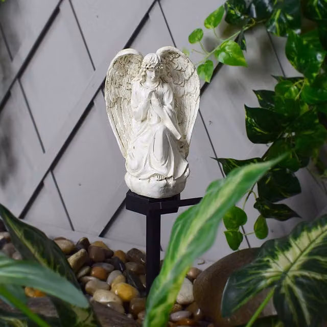 Livingandhome White Resin Solar Praying Angel Statue LED Garden Stake Light