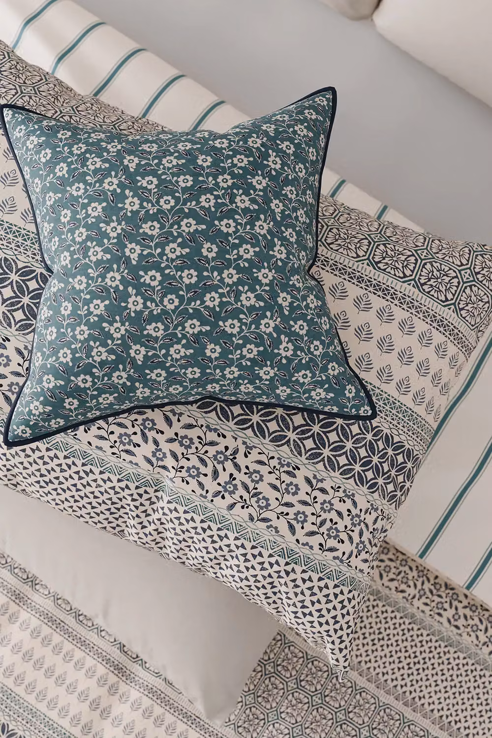 Helena Springfield Folk Stripe Reversible Cotton Duvet Cover and Pillowcase Set in Blue and Petrol, W/D/H: 140 x 200 cm and 90 x 200 cm – 3