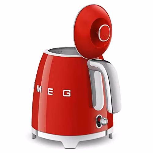 Smeg 50s Style Retro Breakfast Set in Red, including 0.8l 1400W Mini Kettle and 2-Slice 950W Toaster