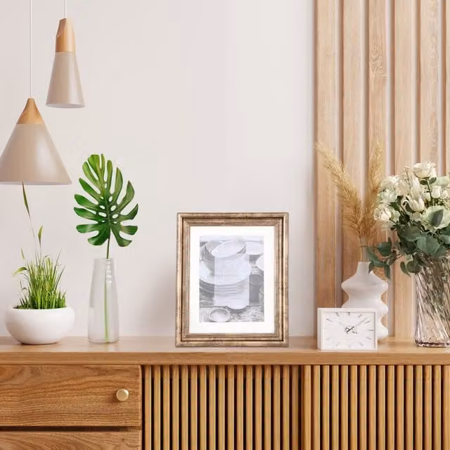 The Port. Co Gallery Antique Gold Rectangular Metal Single Tabletop Photo Frame, W: 20.32 cm, H: 20.32 cm, D: 15.24 cm