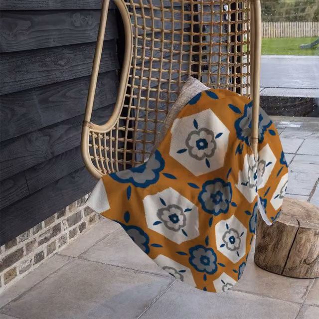 Benjamin Tate Design Fleece Blanket in Orange, Grey, Blue and Beige, W/D/H: 120 x 150 cm – 1