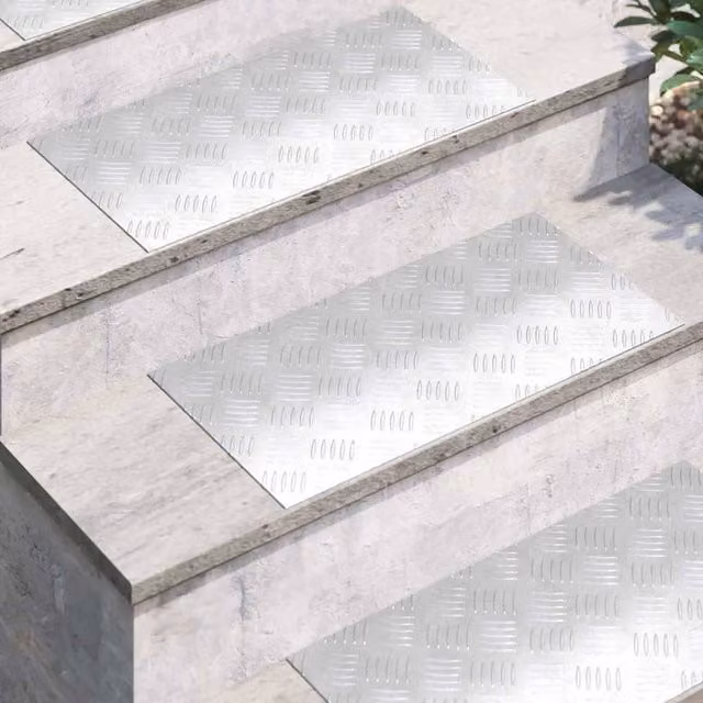 Berkfield Silver Aluminium Anti-Slip Checker Plate Sheets, 4 Pack, W: 60 cm, D: 30 cm