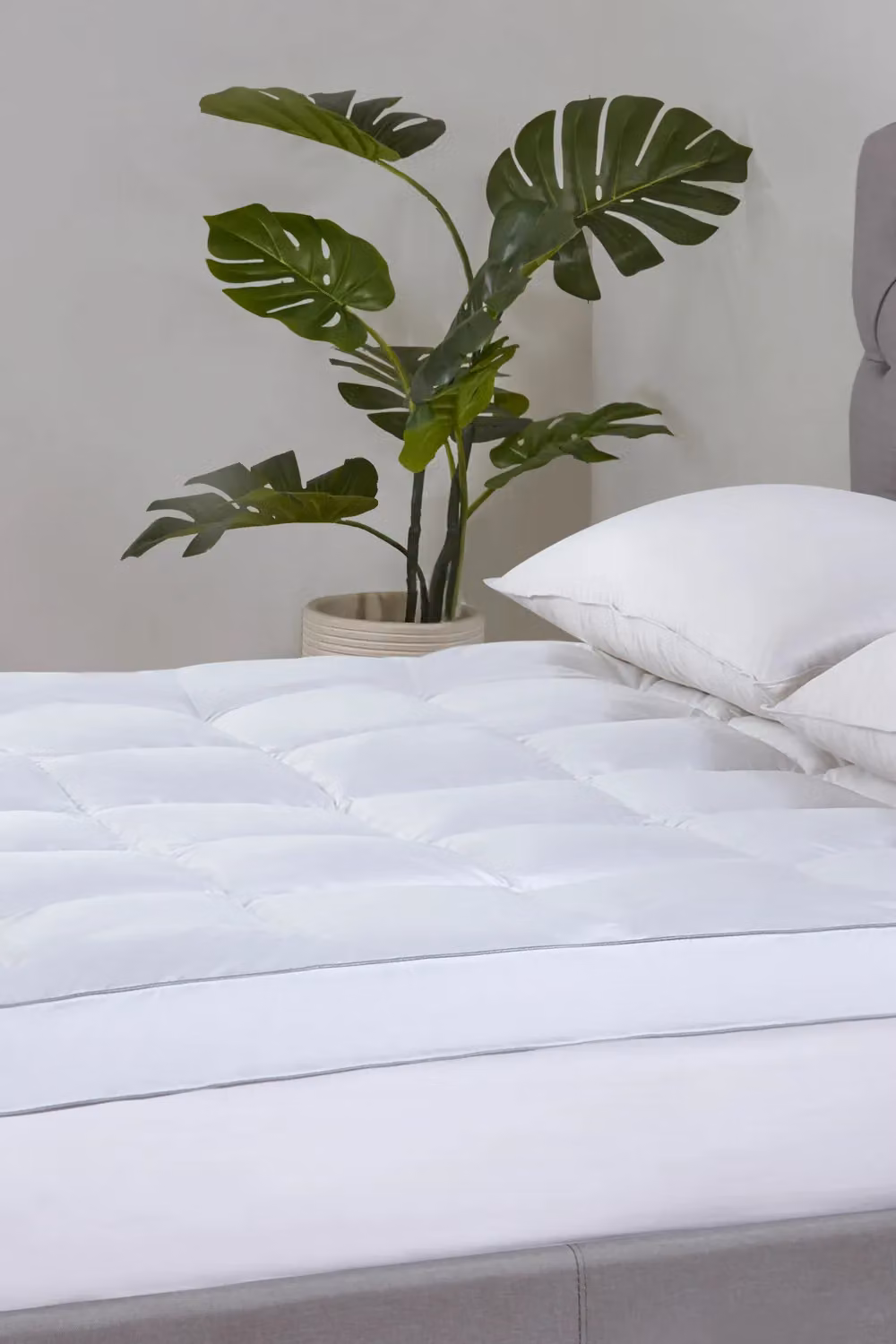 BHS Home Collection Soft Microfibre Enhancer in White, W/H: 140 x 200 cm – 2