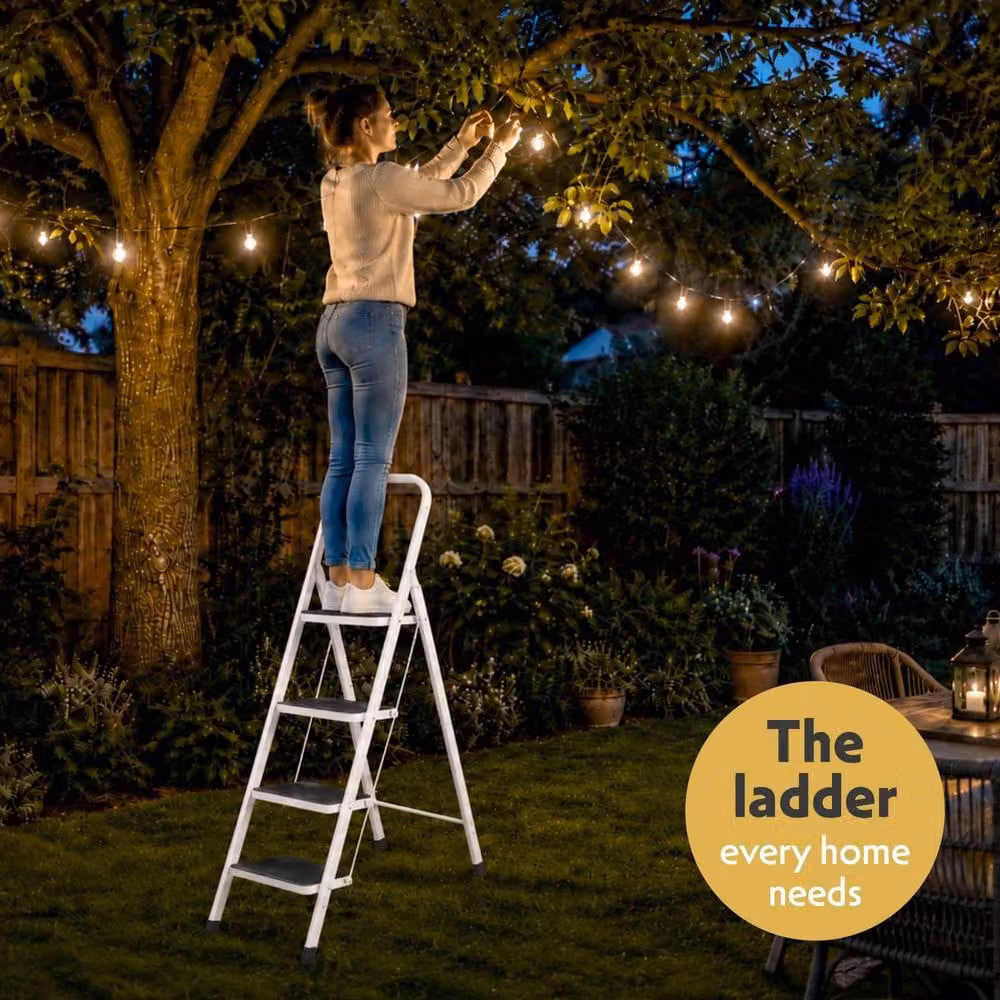 Futura 4 Step Heavy-Duty Steel Folding Step Ladder in White – 6