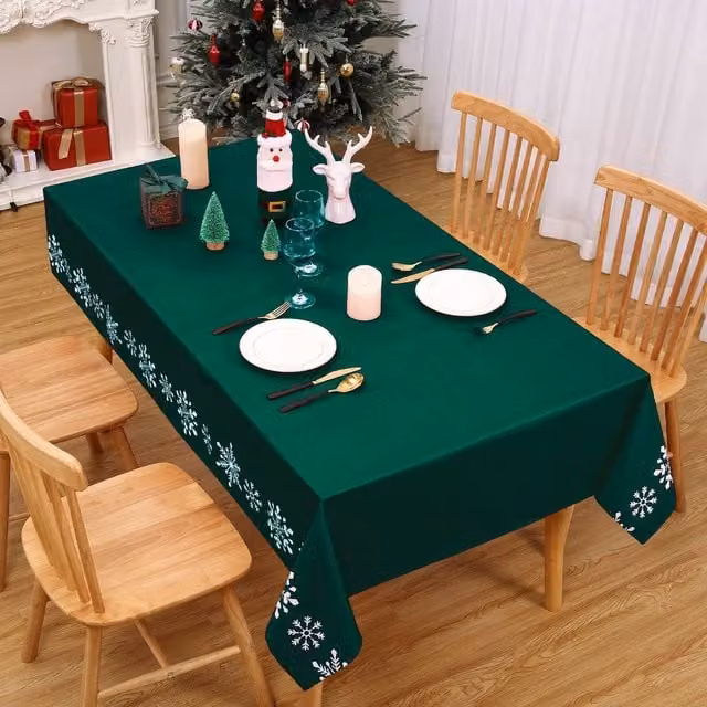 London Boutique Christmas Snowflake Tablecloth, Green, W: 137.16 cm, D: 200.66 cm