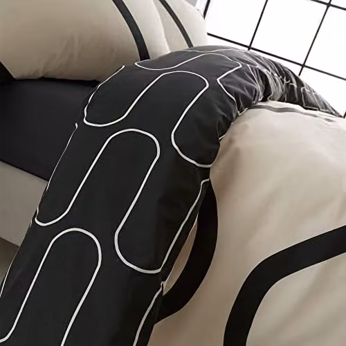Catherine Lansfield Linear Curve Geometric Reversible Easy Care Duvet Set, Black, Single – 3