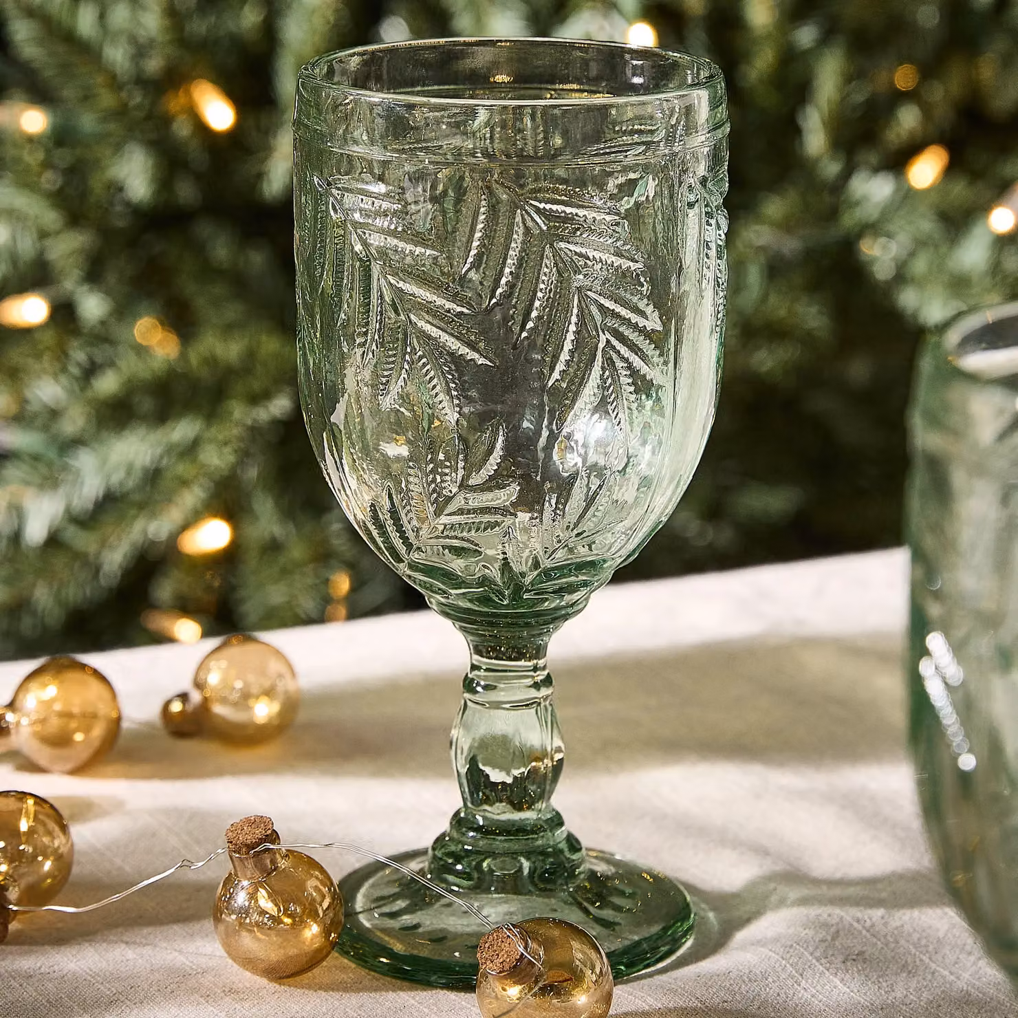 Dibor Set of 8 Green Vintage Style Laurier Embossed Leaf Glassware Wine Glasses – 3
