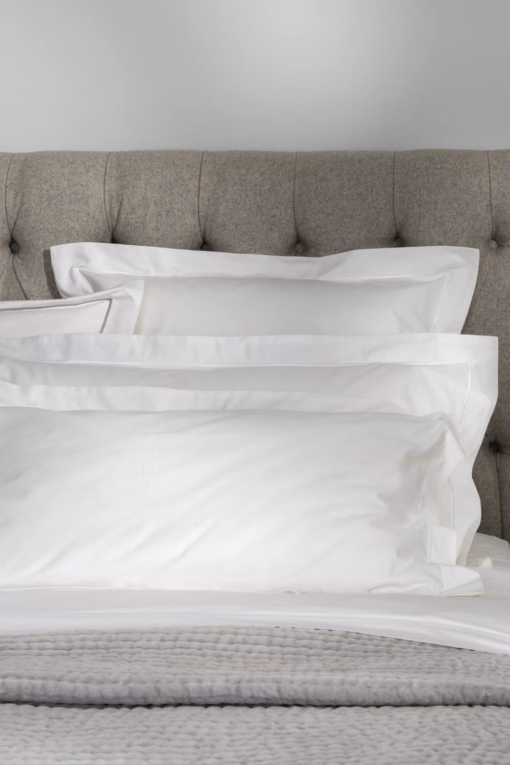 Soak&Sleep White 600TC Egyptian Cotton Oxford Pillowcase Pair, Standard Size