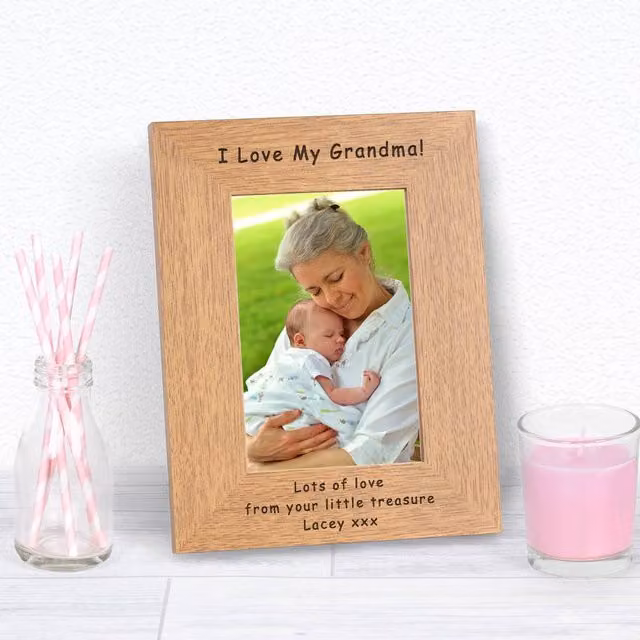 Uniqueful Personalised I Love My Grandma Wood Picture Frame, Brown, W/H: 17.78 x 12.7 cm